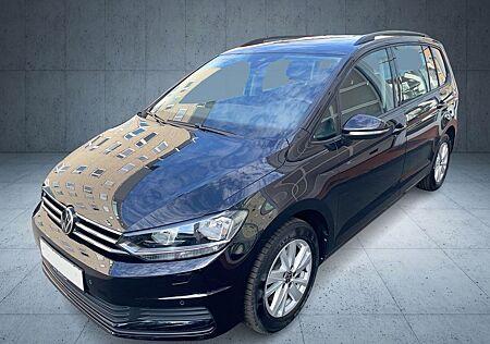 VW Touran Volkswagen Comfortline 1.5 TSI DSG Standheizung ACC