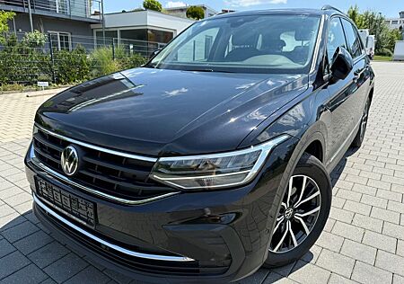 VW Tiguan Volkswagen 1.5TSI DSG Life KLIMATRONIK*NAVI*MTL*