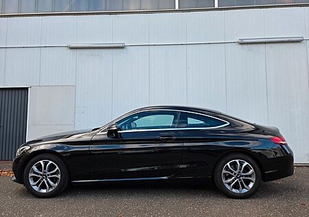 Mercedes-Benz C 180 Coupe Leder/LED/Navi/Scheckheft