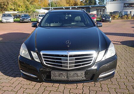 Mercedes-Benz E 350 T AVANTGARDE AMG LINE