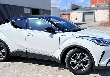 Toyota C-HR 2.0-l-VVTi Hybrid Team Deutschland Team...