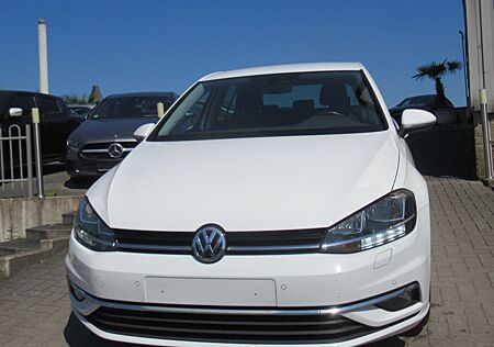 VW Golf Volkswagen VII Lim. Sound Start-Stopp- NAVI-PDC-2.HAND