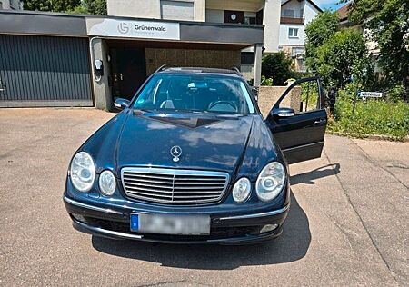 Mercedes-Benz E 200 KOMPRESSOR T AVANTGARDE Avantgarde