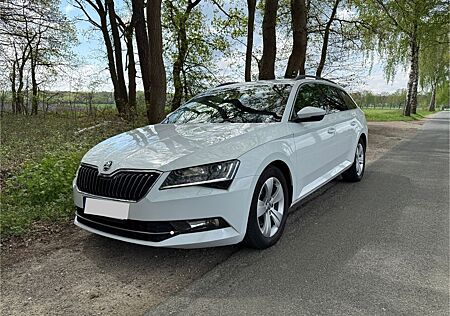 Skoda Superb 2.0 TDI DSG Combi TÜV neu Scheckheft