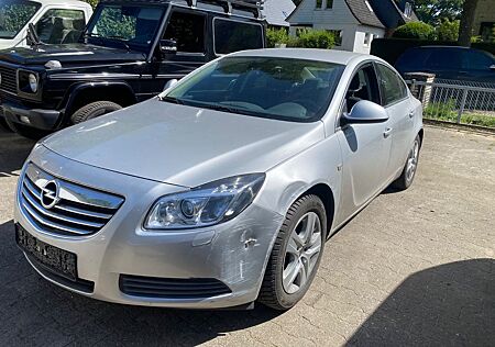 Opel Insignia A Lim. Edition 4x4