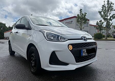 Hyundai i10 1.0L / Euro 6 /Klima / 1- Hand /