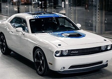 Dodge Challenger R/T "Mopar 14" Hemi 5,7 Shaker
