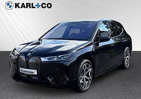 BMW iX 40 Sport Pano AHK ACC HUD 360 Kamera H&K LED