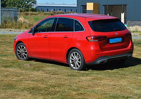 Mercedes-Benz B 180 d DCT -