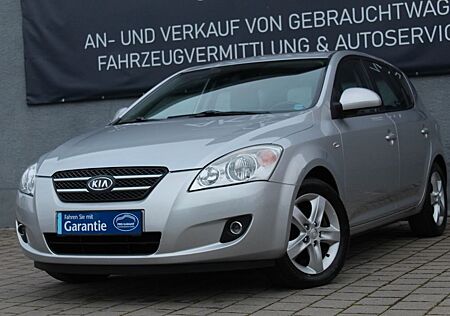 Kia Cee'd 1.4 ED LEDER KLIMA SHZG PDC S-DACH ALU