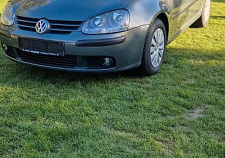 VW Golf Volkswagen 1.6 FSI Trendline