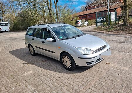 Ford Focus Kombi Tüv 12.26 Allwetterreifen vieles Neu