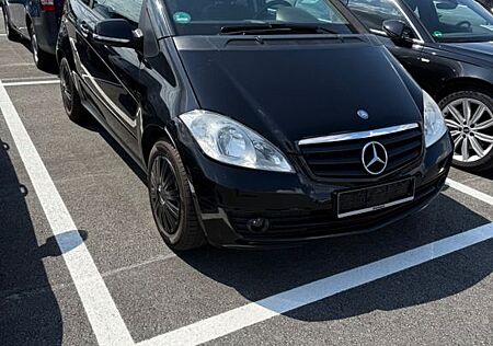 Mercedes-Benz A 150 TÜV 05/27 Klima Sitzheizung Panorama TOP !