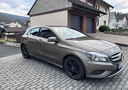 Mercedes-Benz A 180 BlueEFFICIENCY Urban Urban