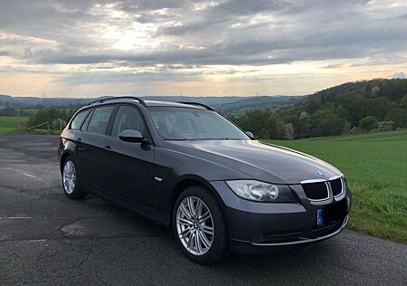 BMW 320i touring -