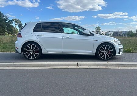 VW Golf Volkswagen 2.0 TSI DSG GTI Performance GTI Performance