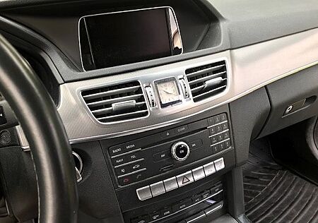 Mercedes-Benz E 250 BlueTEC 4MATIC T AVANTGARDE Autom. AVA...