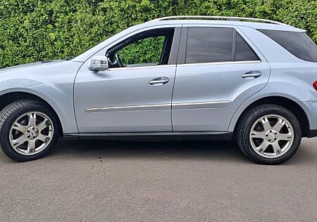 Mercedes-Benz ML 300 CDI BlueEfficiency 4Matic