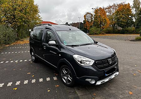 Dacia Dokker Blue dCi 95 Stepway Plus AHK Allwetter