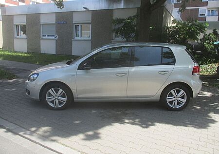 VW Golf Volkswagen 1.4 TSI DSG 90 kW MATCH - PDC Sitzheizung