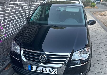 VW Touran Volkswagen 2.0 TDI DPF Highline Highline
