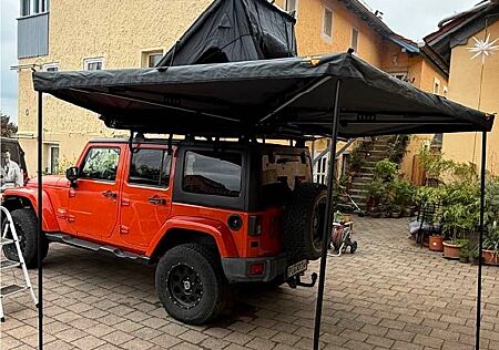 Jeep Wrangler 2.8l CRD Unlimited Sahara Automatik...