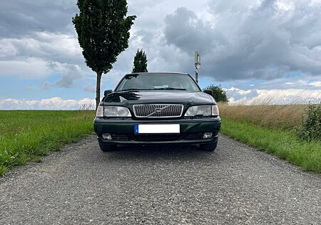 Volvo V70 2.4 - (Zum Herrichten /Export)2.Hand