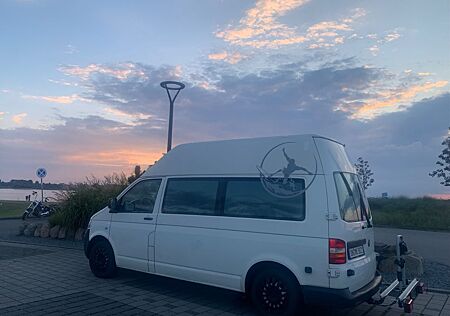 VW T5 Transporter Volkswagen Camper T5 mit Hochdach (langer Radstand) TÜV neu