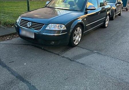 VW Passat Volkswagen 2.8 V6 4motion Highline Highline