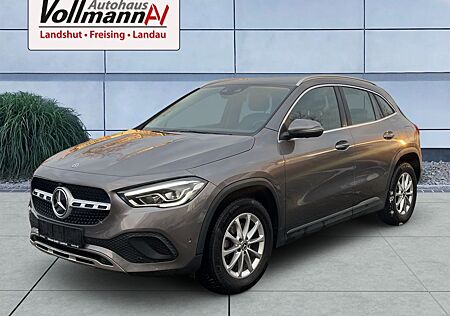 Mercedes-Benz GLA 200 7G-DCT Progressive