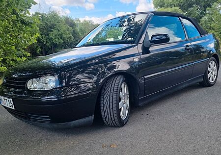 VW Golf Volkswagen 2.0 Trendline Cabriolet Trendline