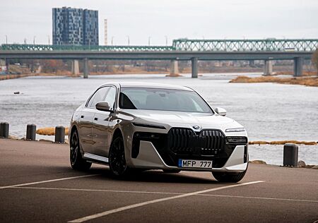 BMW 750 gebraucht kaufen BMW 750e xDrive -
