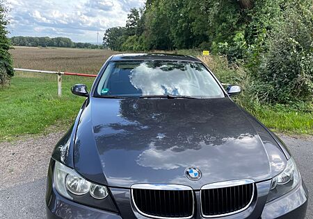 BMW 318i Limousine sehr gut erhalten 1.Hand