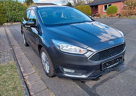 Ford Focus 125PS Zahriemen NEU Klima Navi Tempo Sync