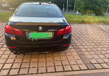 BMW 520d xDrive A -