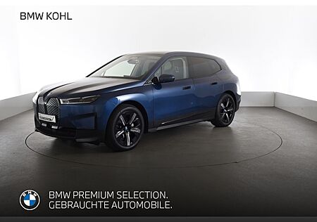 BMW iX 40 xDrive Laserlicht Anhängerkupplung Harman