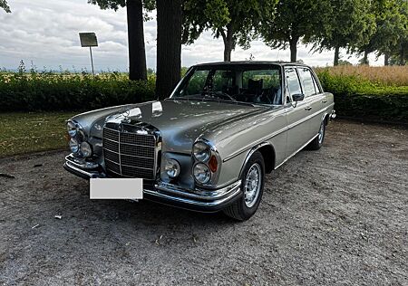 Mercedes-Benz 300 300SEL3.5 V8