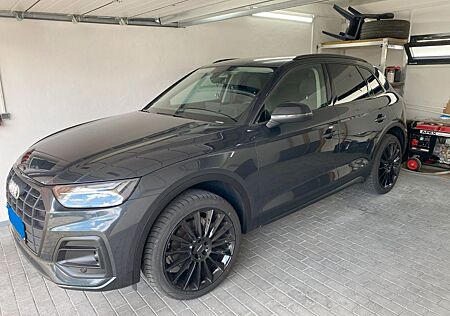 Audi Q5 45 TFSI S tronic quattro -