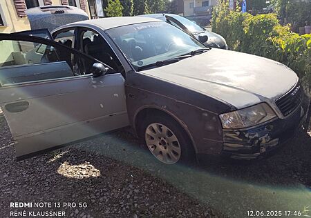 Audi A6 2.4 -