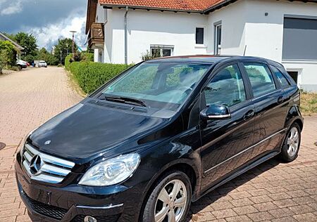 Mercedes-Benz B 200 CDI -