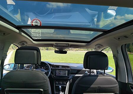 VW Touran Volkswagen Highline BMT/Start-Stopp