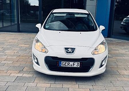 Peugeot 308 benziner Scheckheftgepflegt