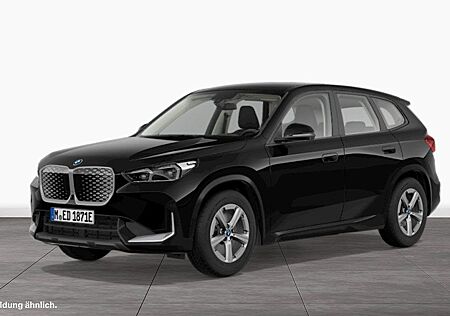 BMW iX1 xDrive30 AHK LiveCockpitProf Head-Up Kamera