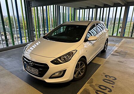 Hyundai i30 CW 1.6 CRDi 81kW Trend TÜV Neu,1 Hand