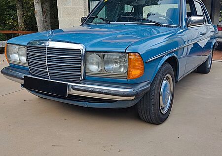Mercedes-Benz 300 DIESEL W 123 AUTOMATICO
