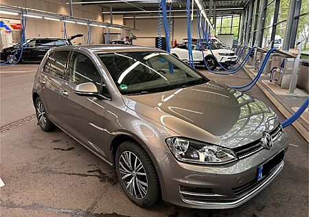 VW Golf Volkswagen 1.4 TSI 92kW ALLSTAR