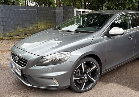 Volvo V40 D3 R-Design