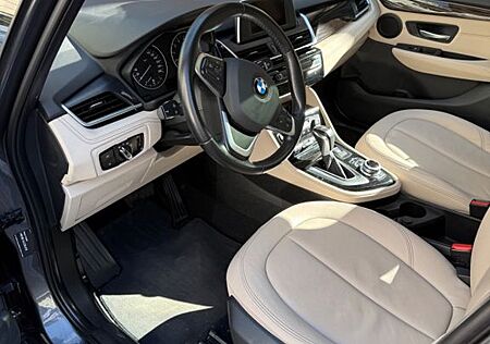 BMW 2er 225i xDrive Luxury Scheckheft