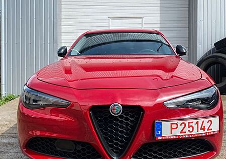 Alfa Romeo Giulia 2.0 Turbo 16V 206 kW AT8-Q4 Veloce Veloce