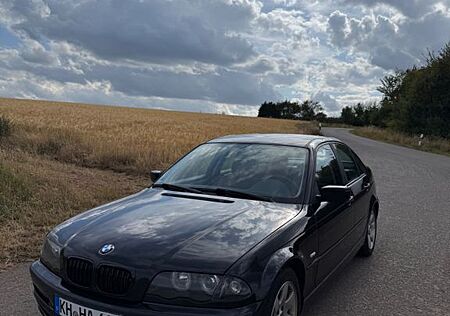 BMW 318i E46